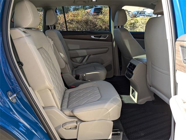 2025 Volkswagen Atlas 2.0T SEL Premium R-Line
