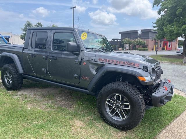 2024 Jeep Gladiator Sport