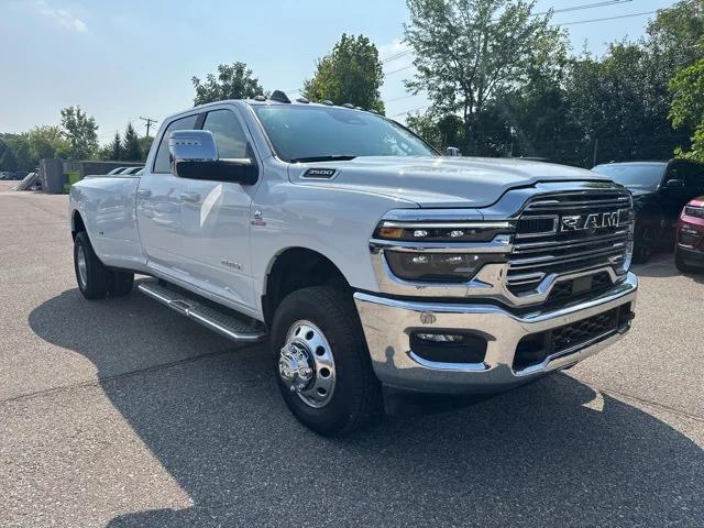 2025 RAM 3500 Laramie Crew Cab 4x4 8 Box