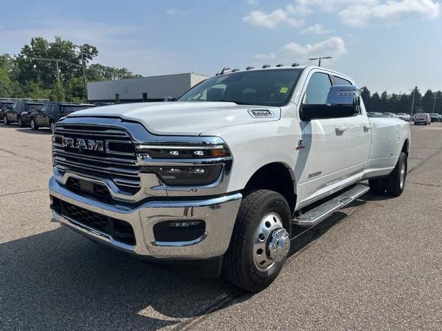 2025 RAM 3500 Laramie Crew Cab 4x4 8 Box