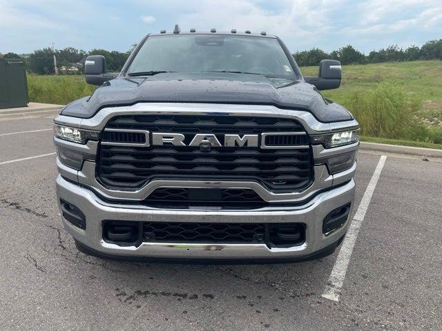 2026 RAM Ram 3500 RAM 3500 TRADESMAN CREW CAB 4X4 8 BOX