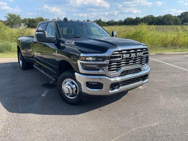 2026 RAM Ram 3500 RAM 3500 TRADESMAN CREW CAB 4X4 8 BOX