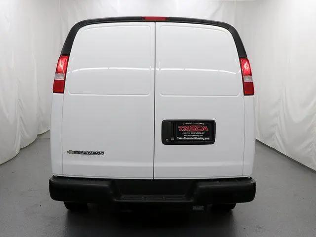 2025 Chevrolet Express Cargo Van RWD 3500 Extended Wheelbase WT
