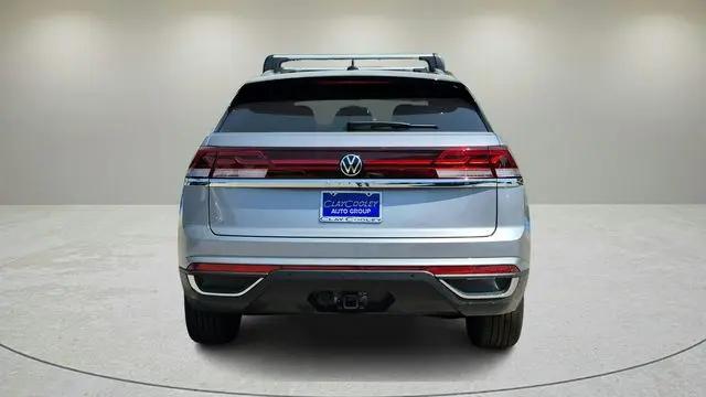 2026 Volkswagen Atlas Cross Sport SE with Technology
