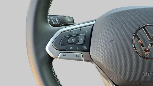 2026 Volkswagen Atlas Cross Sport SE with Technology
