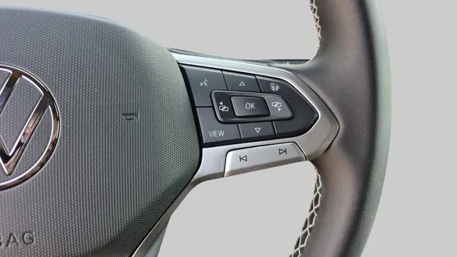 2026 Volkswagen Atlas Cross Sport SE with Technology