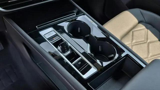 2026 Volkswagen Atlas Cross Sport SE with Technology