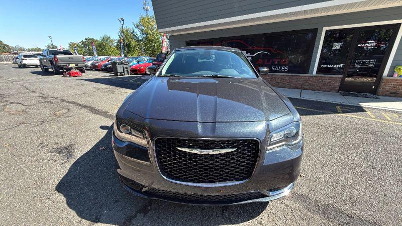 2019 Chrysler 300 Touring