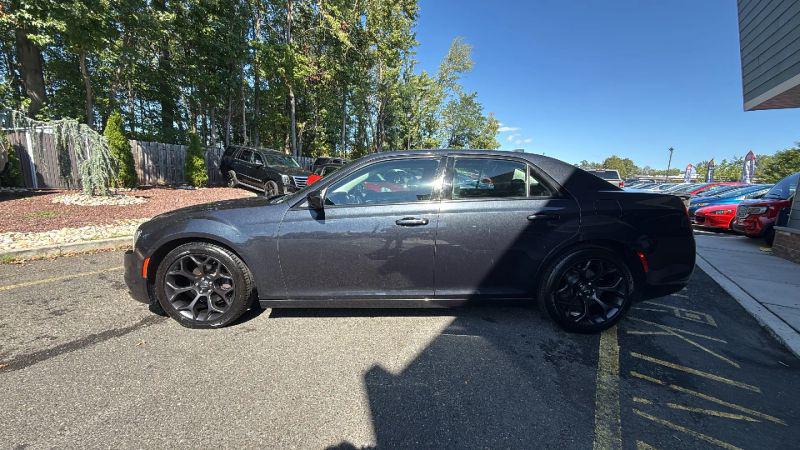 2019 Chrysler 300 Touring