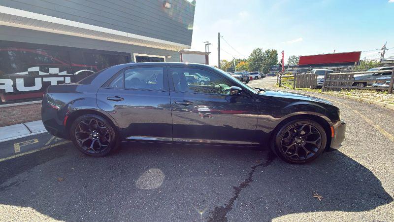 2019 Chrysler 300 Touring