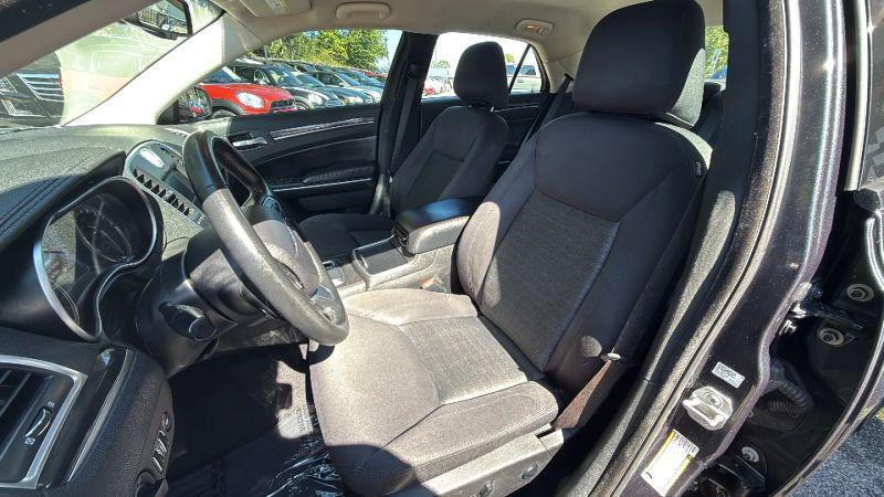 2019 Chrysler 300 Touring
