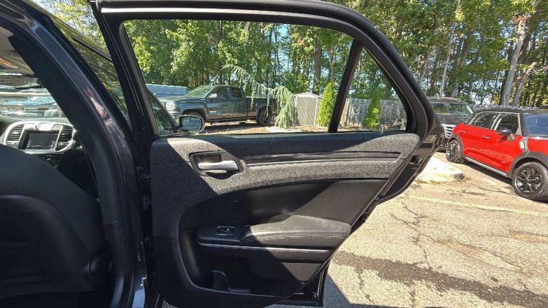 2019 Chrysler 300 Touring
