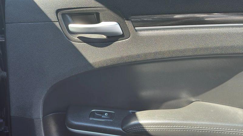 2019 Chrysler 300 Touring