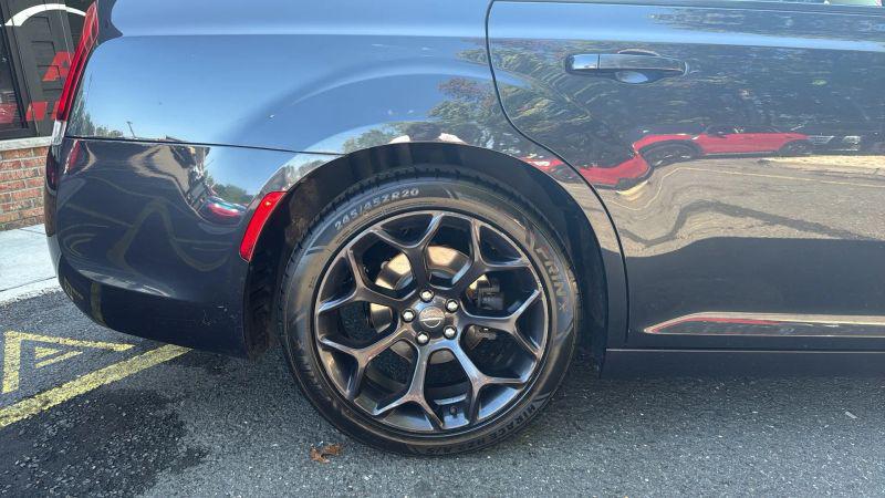 2019 Chrysler 300 Touring