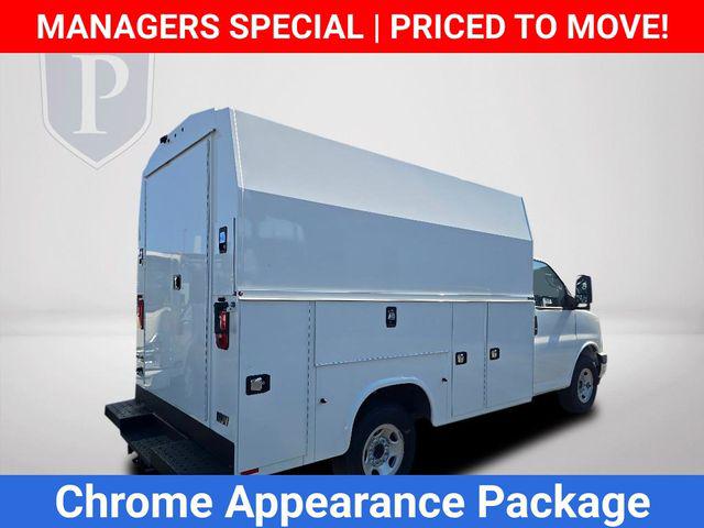 2025 Chevrolet Express Cutaway Work Van