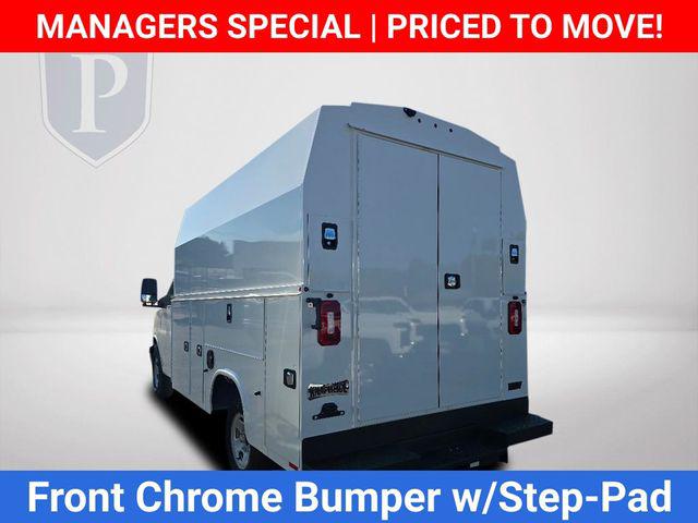 2025 Chevrolet Express Cutaway Work Van