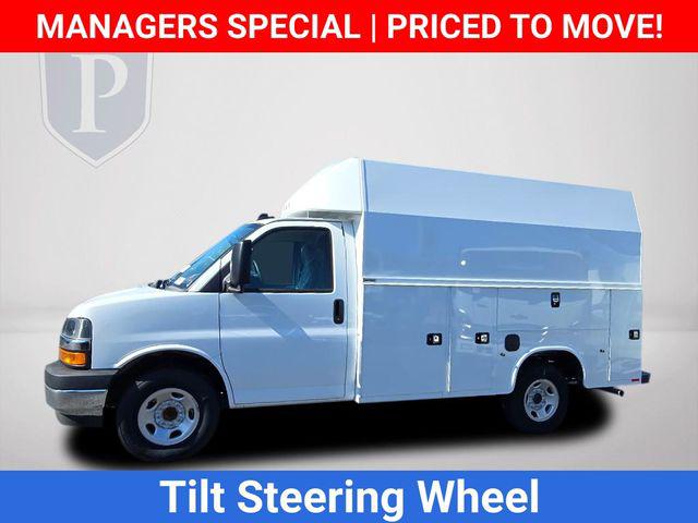2025 Chevrolet Express Cutaway Work Van