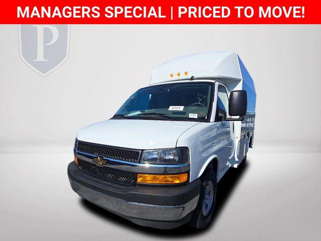 2025 Chevrolet Express Cutaway Work Van