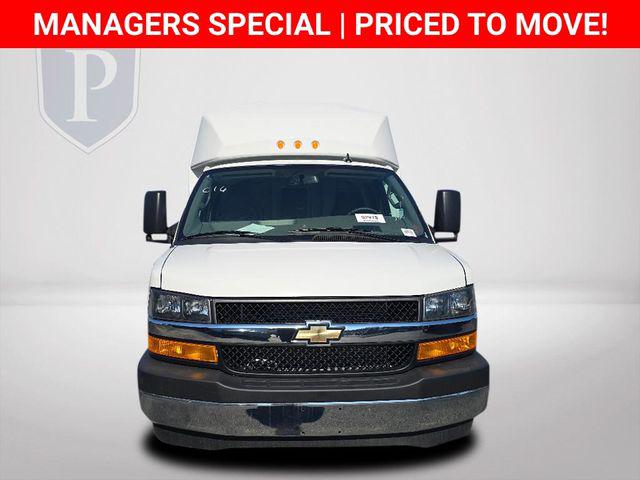 2025 Chevrolet Express Cutaway Work Van