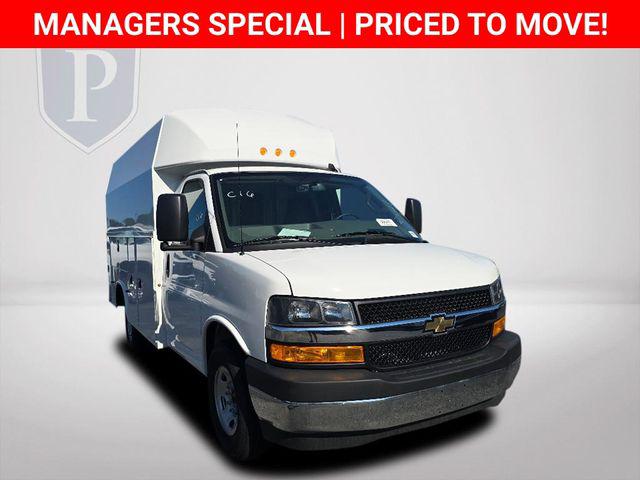 2025 Chevrolet Express Cutaway Work Van