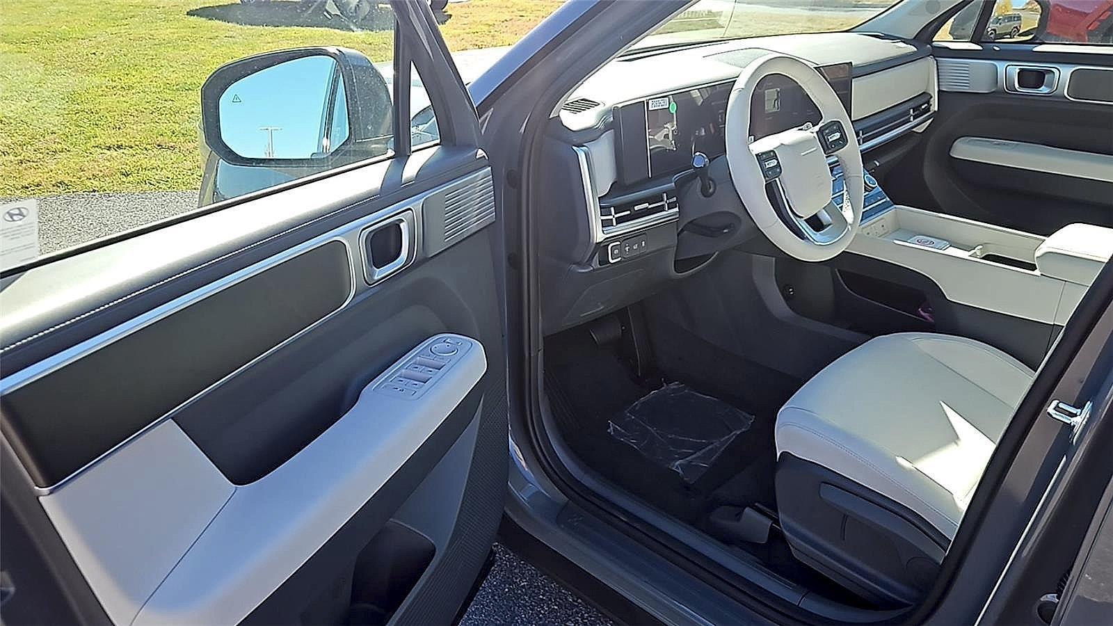 2026 Hyundai Santa Fe SE - Photo 9