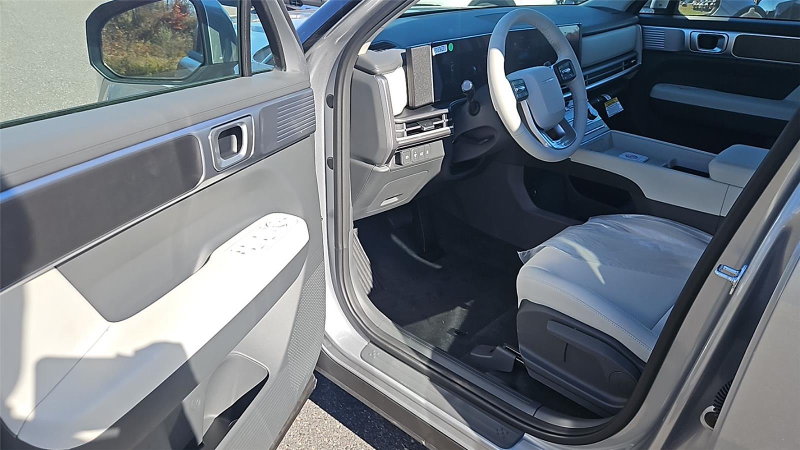 2026 Hyundai Santa Fe SE - Photo 9
