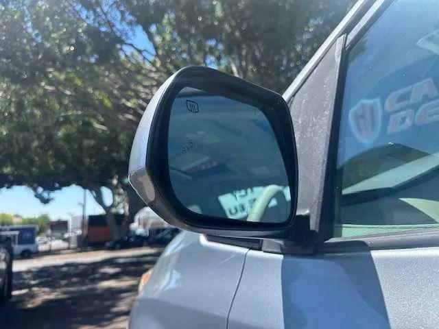 2014 Toyota Sienna XLE V6 8 Passenger