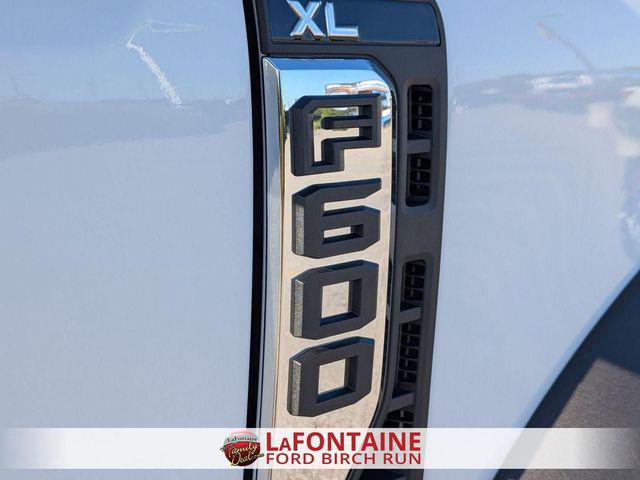 2025 Ford 600 XL