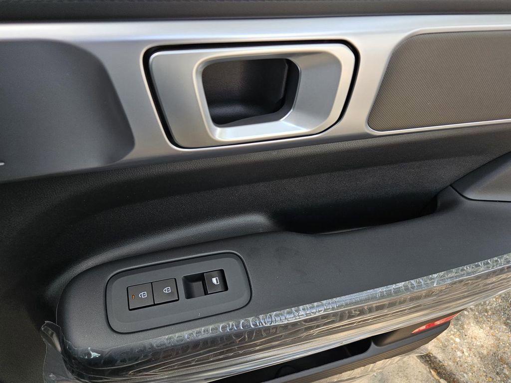 2026 Hyundai Santa Fe SE - Photo 10
