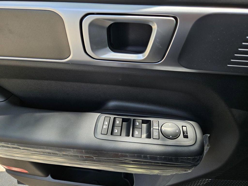 2026 Hyundai Santa Fe SE - Photo 18