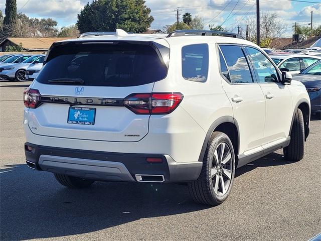 2025 Honda Pilot Touring