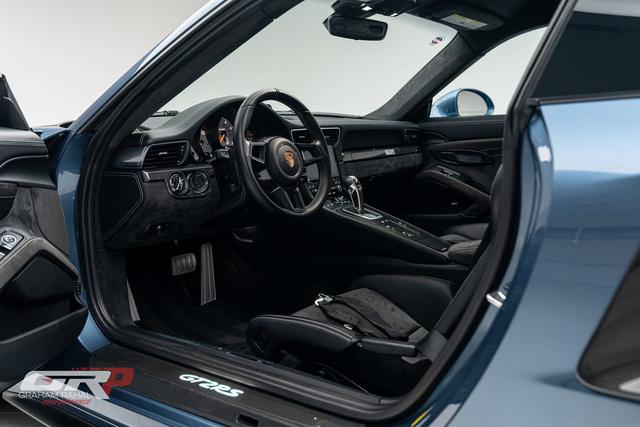 2018 Porsche 911 GT2 RS