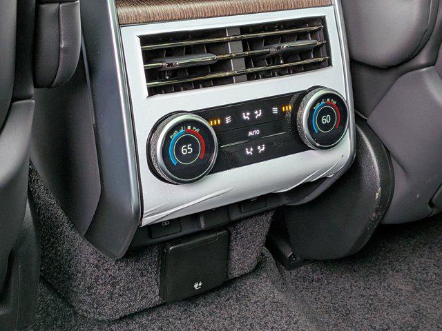 2025 Land Rover Range Rover P530 SE