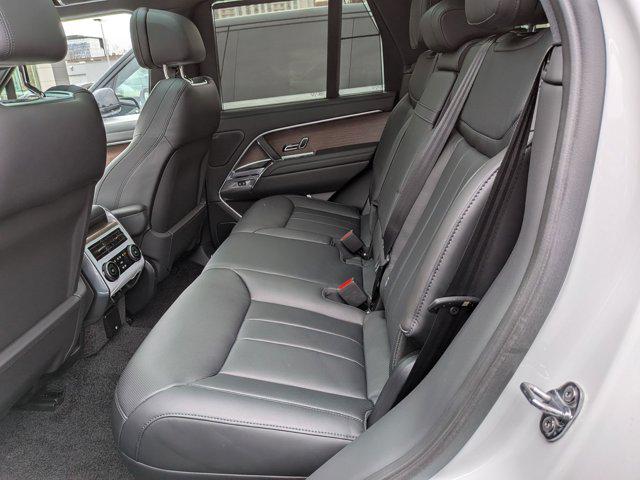 2025 Land Rover Range Rover P530 SE