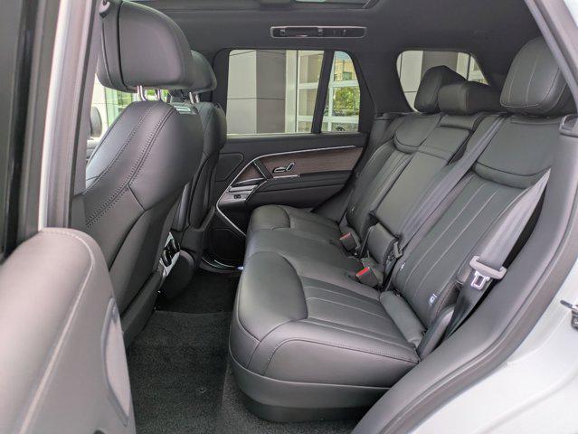 2025 Land Rover Range Rover P530 SE