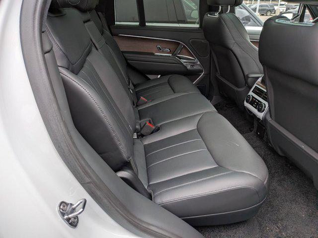 2025 Land Rover Range Rover P530 SE
