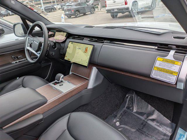 2025 Land Rover Range Rover P530 SE