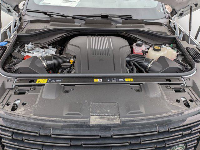 2025 Land Rover Range Rover P530 SE