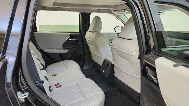 2025 Mitsubishi Outlander PHEV SEL Platinum Edition