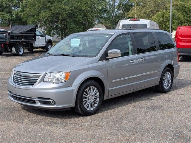 2015 Chrysler Town and Country Touring-L