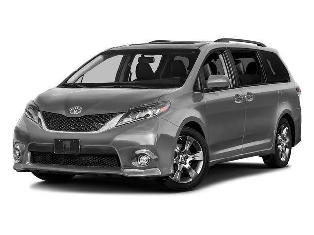 2017 Toyota Sienna SE 8 Passenger