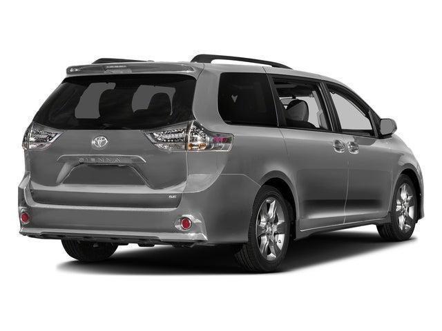 2017 Toyota Sienna SE 8 Passenger