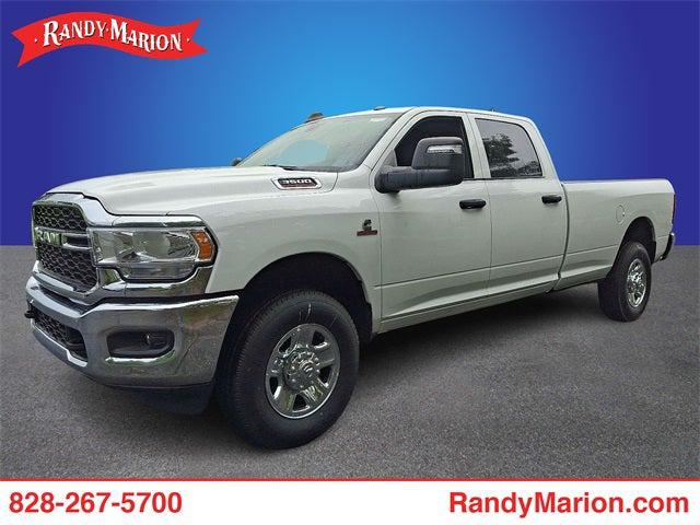 2023 RAM 3500 Tradesman Crew Cab 4x4 8 Box