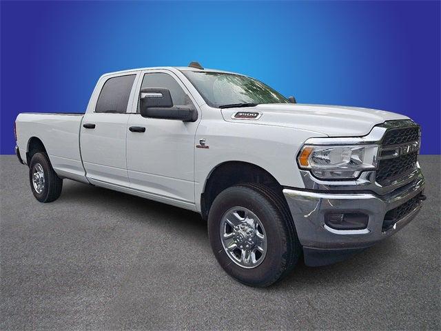 2023 RAM 3500 Tradesman Crew Cab 4x4 8 Box
