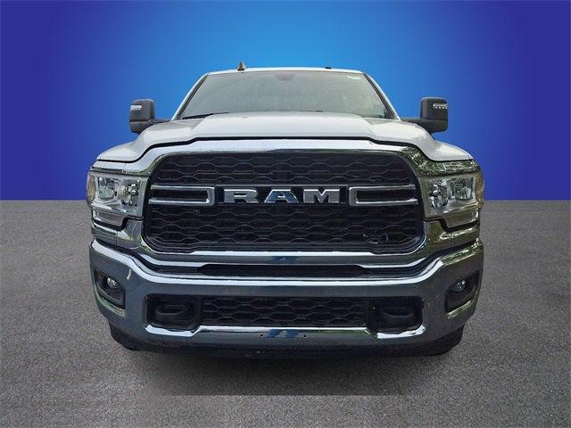 2023 RAM 3500 Tradesman Crew Cab 4x4 8 Box