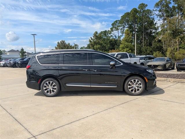 2022 Chrysler Pacifica Hybrid Pinnacle