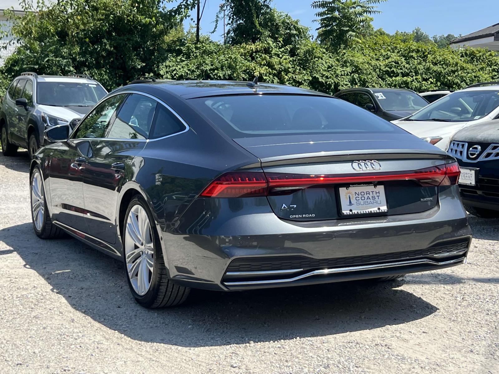 View vehicle photo 4