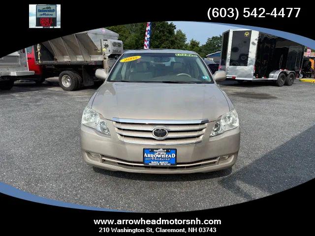 2005 Toyota Avalon XL Sedan 4D