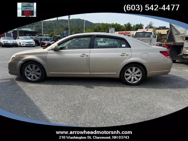 2005 Toyota Avalon XL Sedan 4D