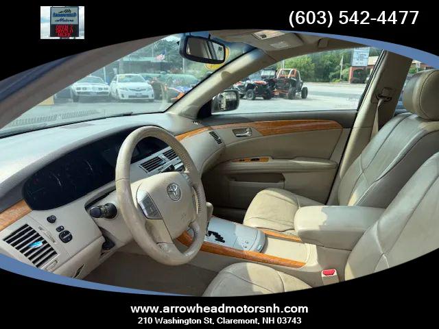 2005 Toyota Avalon XL Sedan 4D